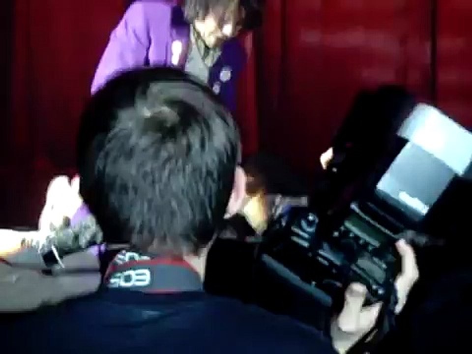 David Walliams pulling down Mark Ronson's pants