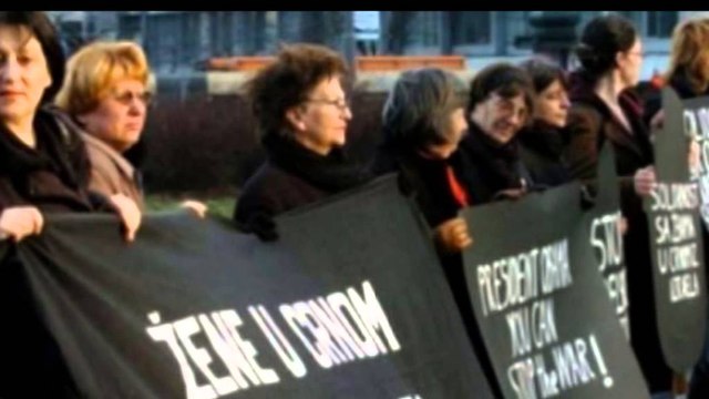 Gratë në të zeza protestë në Beograd: I kërkojmë falje Kosovës për genocidin serb