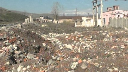 Kur hekuri sjell bukë në tavolinë, me "gjuetarët e skarapit" në Maliqin e harruar