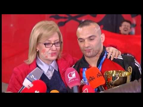 Kthehet në atdhe kampioni i Europës Erkand Qerimaj