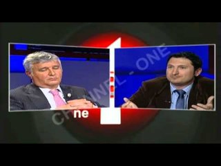 Tema: "Drejtësia në udhëkryq"; Të ftuar: M.Haxhia, F.Vezaj, A. hoxha, G. Xhaja