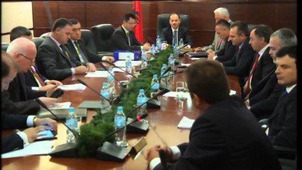 KLD, emërime në Durrës, Dibër e Vlorë. Sarandë, vodhi paratë e një shoferi gjatë kontrollit