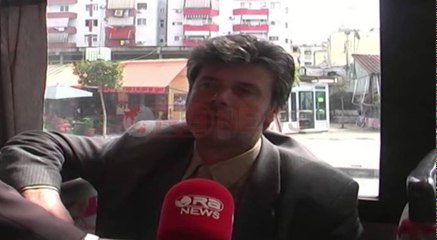 Shërbimi urban në Fushë-Krujë, furgonat qarkullojnë pa u shqetësuar nga askush