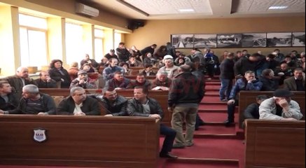 Shkodër, Myftinia u "merr" tregun, 300 tregtarë të Zdrales protestë para Bashkisë