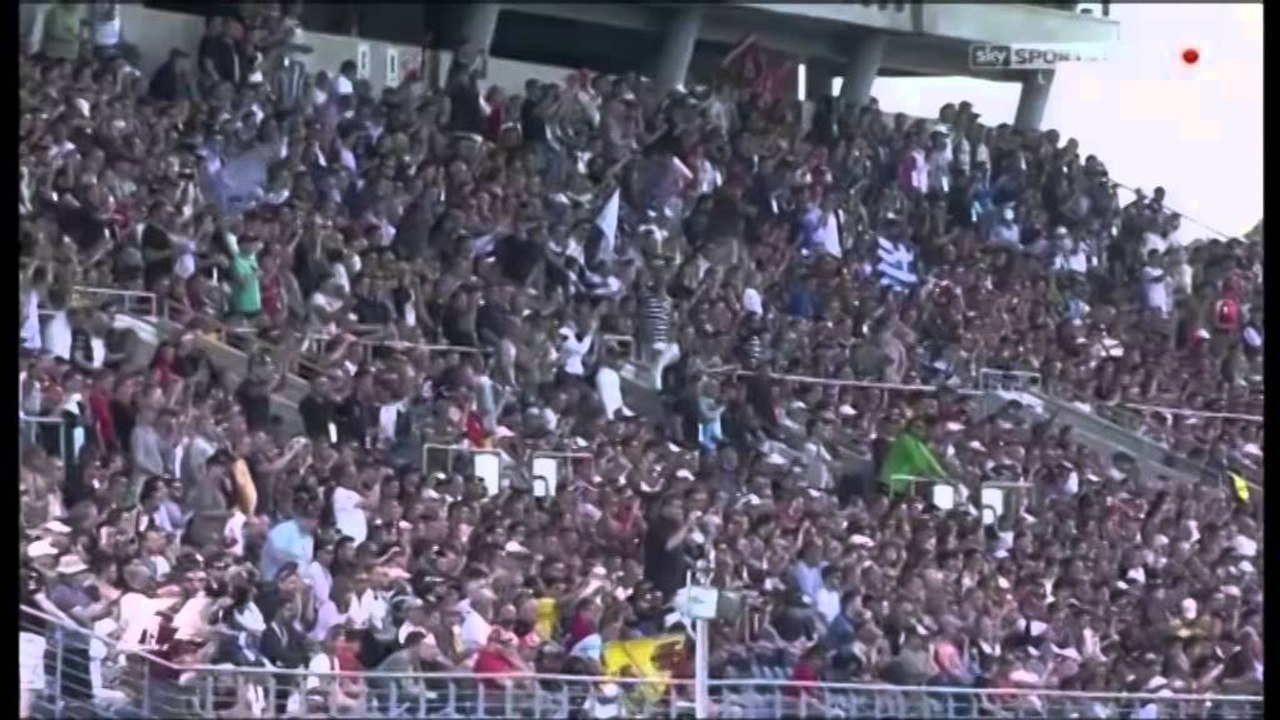 "Formula 1" në pistën e Shangait. Hamilton, "pol position" me Mercedes