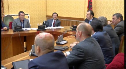 Download Video: Gjermeni prezanton ligjin e legalizimeve, deputetët e shumicës kritikë ndaj qeverisë