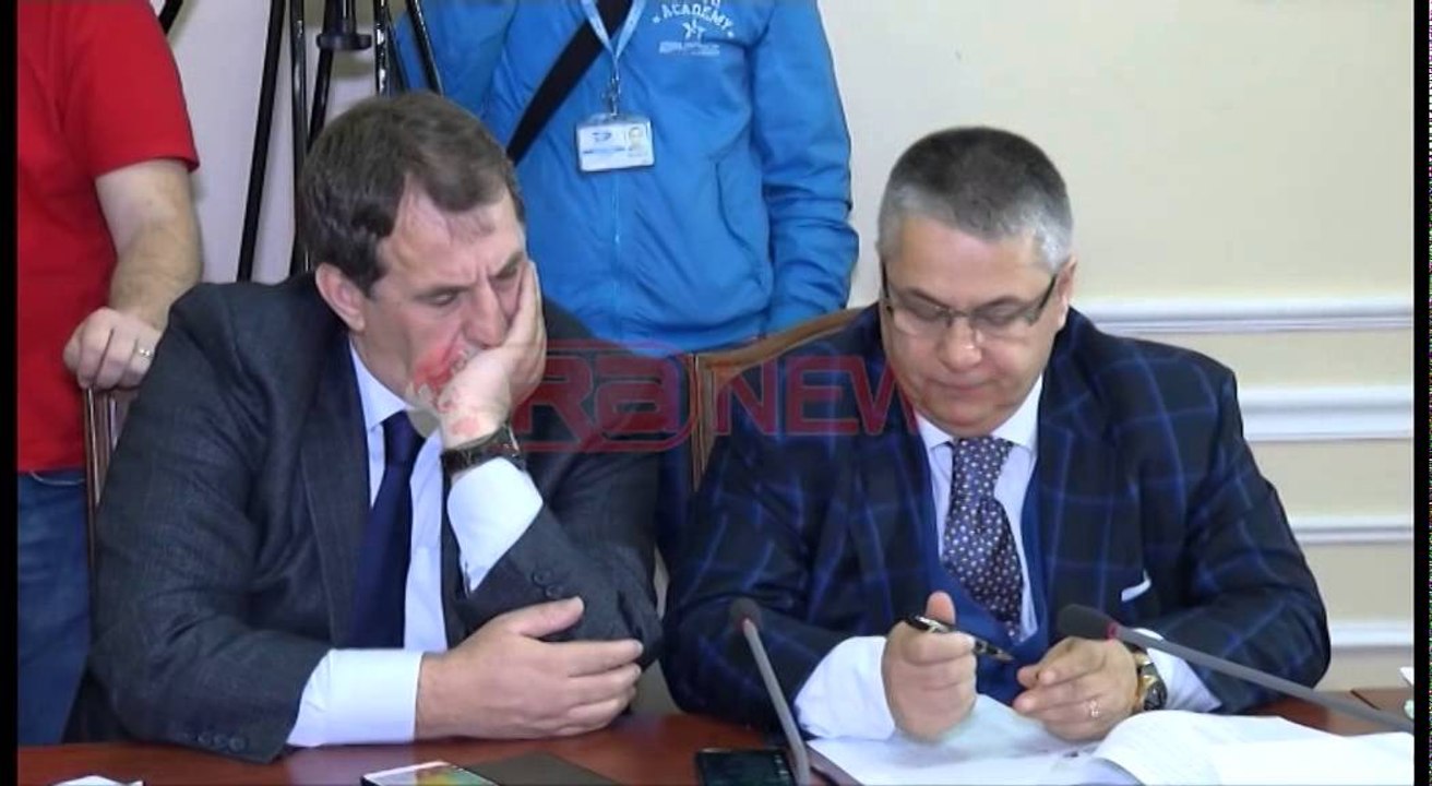 PS-LSI "Përplasen" për kodin penal Braho-Tahiri...