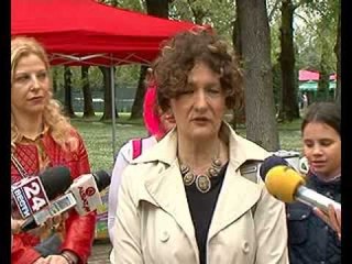 Ekspertët kërkojnë vaksinimin e fëmijëve