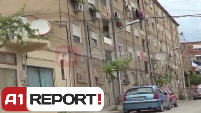 A1 Report - Vlore, banoret e 1 pallati jetojne me friken e shembjes prej 2009