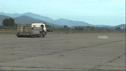 Mbyllet aerodromi i Gjadrit. Pengesa, në të gjithë gjatësinë e tij