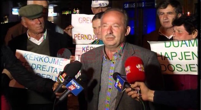 Mbyllet greva e urisë së ish të përndjekurve, protestat do të vijojnë