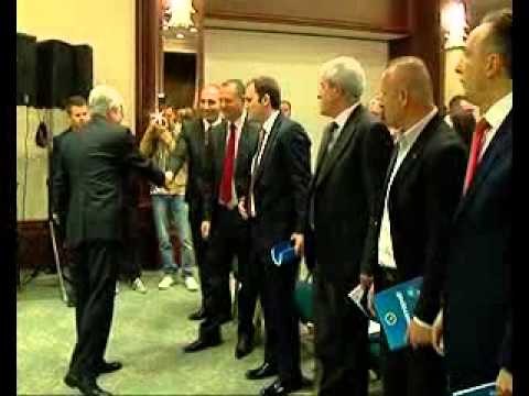 Ahmeti nuk lëshon pe, bisedimet në fazë vendimtare