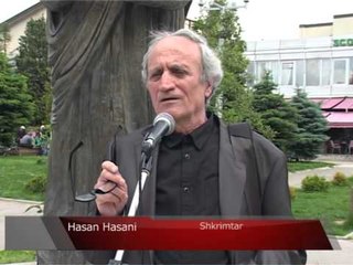 Lajme - Poezi nga fëmijët në qendër të qytetit