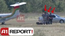 A1 Report - Avioni ne Divjake, ja policet qe sekuestruan çantat e pilotit