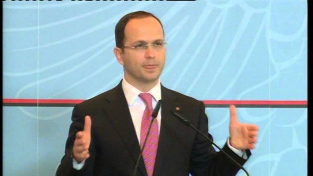 Bushati flet për çështjen e toponimeve. Kemi marrëveshje me Greqinë, deri në 1 janar 2015