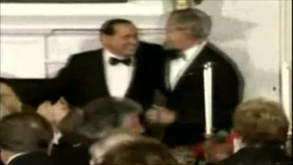 Rrëfehet Silvio Berluskoni. Mohon përplasjet me liderët botërorë