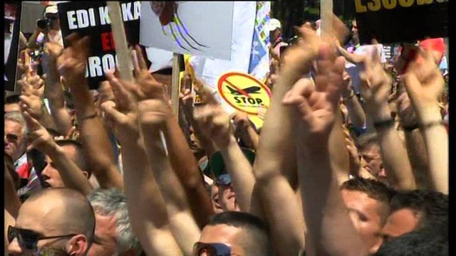 Opozita, para Kryeministrisë. Protestë nën sloganin Rama ik