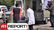 A1 Report - Momentet e transportimit  te grevisteve Fejzullahu dhe Berisha per mjekim