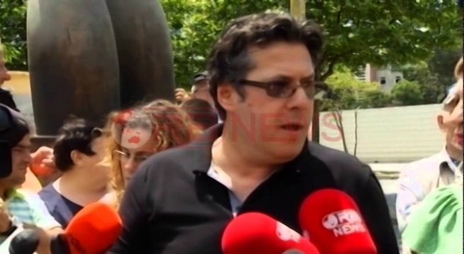 Greva e ish të përndjekurve, Përplasje fizike mes deputetëve PD e policisë