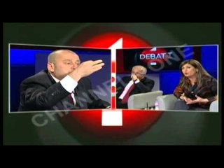 Tema: "Politika para statusit", nga gazetari Roland Qafoku