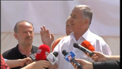 Greva e ish të përndjekurëve. Kërkohët distancimi nga simbolet e komunizmit