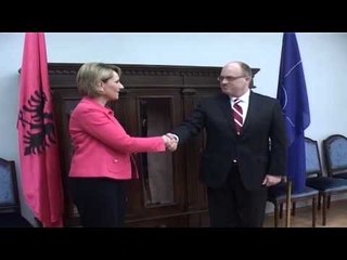 Kodheli, takon Moore. Mbështetje për statusin kandidat