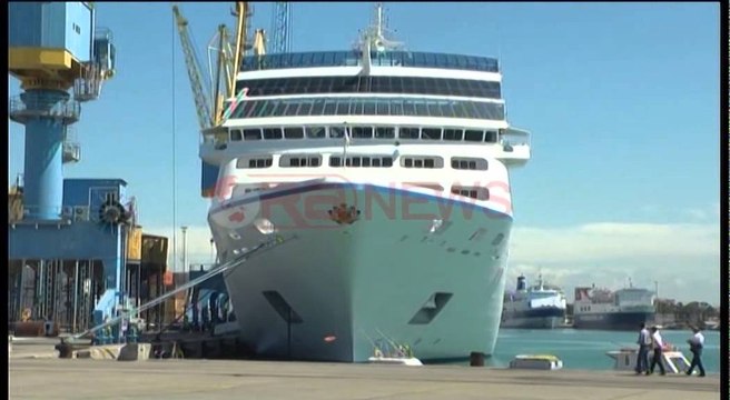 Sezoni turistik sjell kroceret e para, ankorohet në Durrës Nautika me 650 turistë