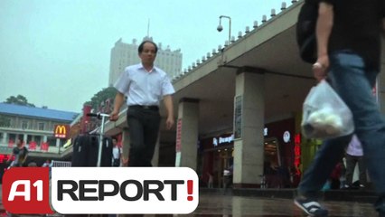 A1 Report - Shpikesi kinez i habit të gjithe me skuterin e krijuar nga nje valixhe