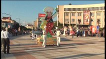 Festivali ndërkombëtar i karnavaleve. 30 grupe performojnë në qytetin e Korçës