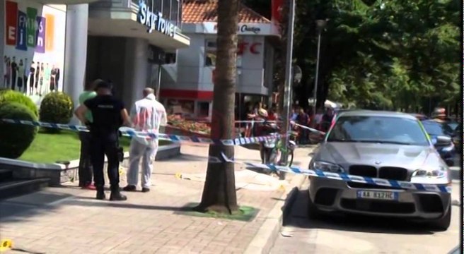 Tiranë, studentja e Ekonomikut bie nga kati i 17-të i Sky Tower , humb jetën