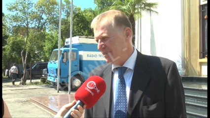 Tifozët në parlament. Diplomaci dhe futboll në "Brazil 2014"