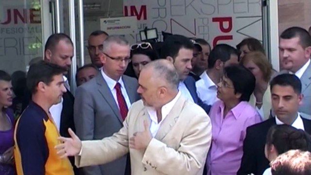 A1 Report - Kazinoja zyrë pune , Rama: Fund shkatërrimit të administratës