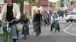 Bez komentāriem riteņbraucēji Līvānos, Rīgas ielā