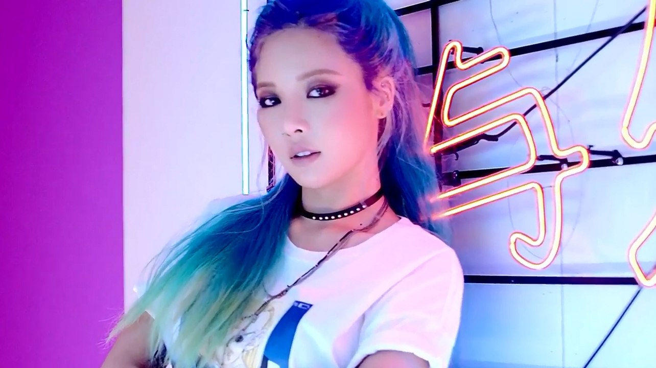 Hyuna Ft. Il Hoon - Roll Deep/Because I'm the Best (잘나가서 그래) - Vostfr