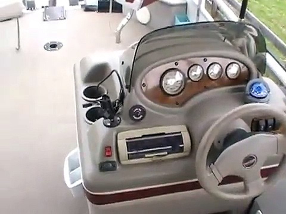 1999 Tracker 21 Fishin Barge Pontoon Boat