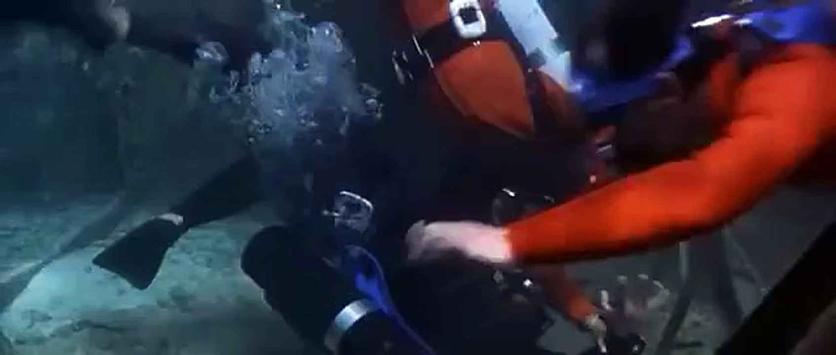 Thunderball 1965 - Underwater battle (2/2)