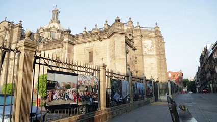 Altar azteca con cráneos en Ciudad de México