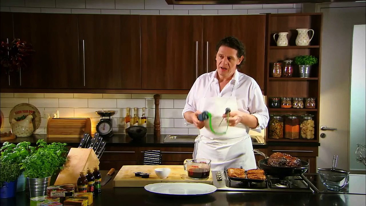 How to use a digital meat probe thermometer | Marco Pierre White Cooking Tips