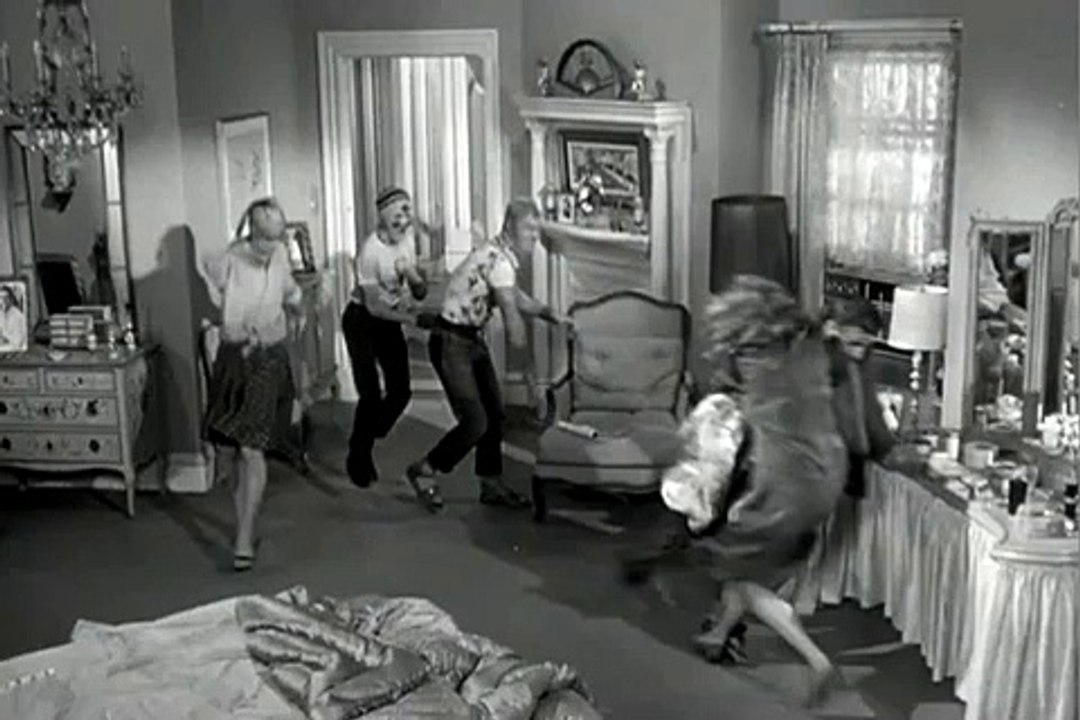 Lady in a Cage (1964)