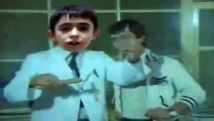 Hababam Sınıfı Kimyacısının Deney Yapamayan Çocuğa Uyarlanması