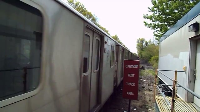 New York City Subway HD: R142 5 Trains with No HVAC Departing and Arriving at Gun Hill Road