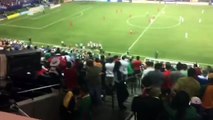 Panameños aplauden al árbitro tras segundo penal dudoso