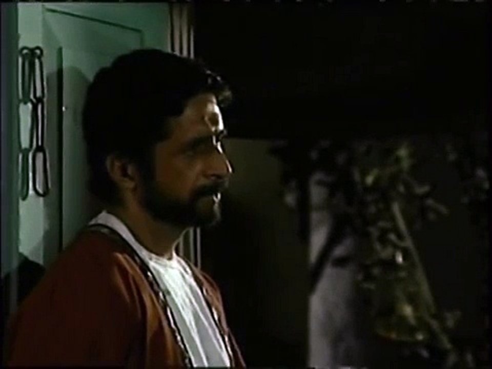 Mirza Ghalib Bazeecha e atfaal hai dunya mere agey .mpg