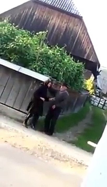 hahah Morate vidjeti..Dusata baraaa ;)