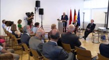 Hoffman: Nuk u pushtua ambasada gjermane, por u çlirua Shqipëria nga komunizmi-Ora News