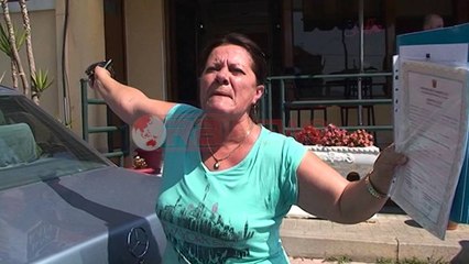 Sarandë, Konflikti me ish-pronarët, përmbarimi nxjerr me forcë nga banesat 11 familje