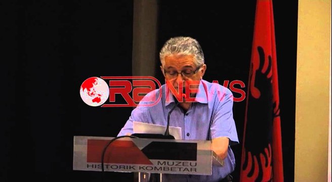 Akademikët mirënjohje për poetin Çajupi në 85 vjetorin e ndarjes nga jeta - Ora News-