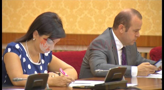 Braçe: Qeveria të kontrollojë koncesionet, janë bërë monopole - Ora News- Lajmi i fundit-