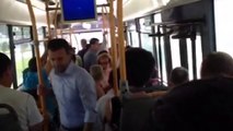 Veliaj shkon në punë me autobus - Ora News- Lajmi i fundit-