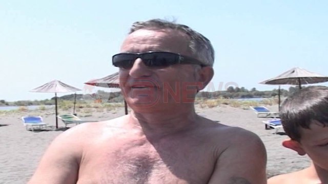 Bregdeti i Shëngjinit, harrohet zona e Kunes, pushuesit kërkojnë të pastrohet